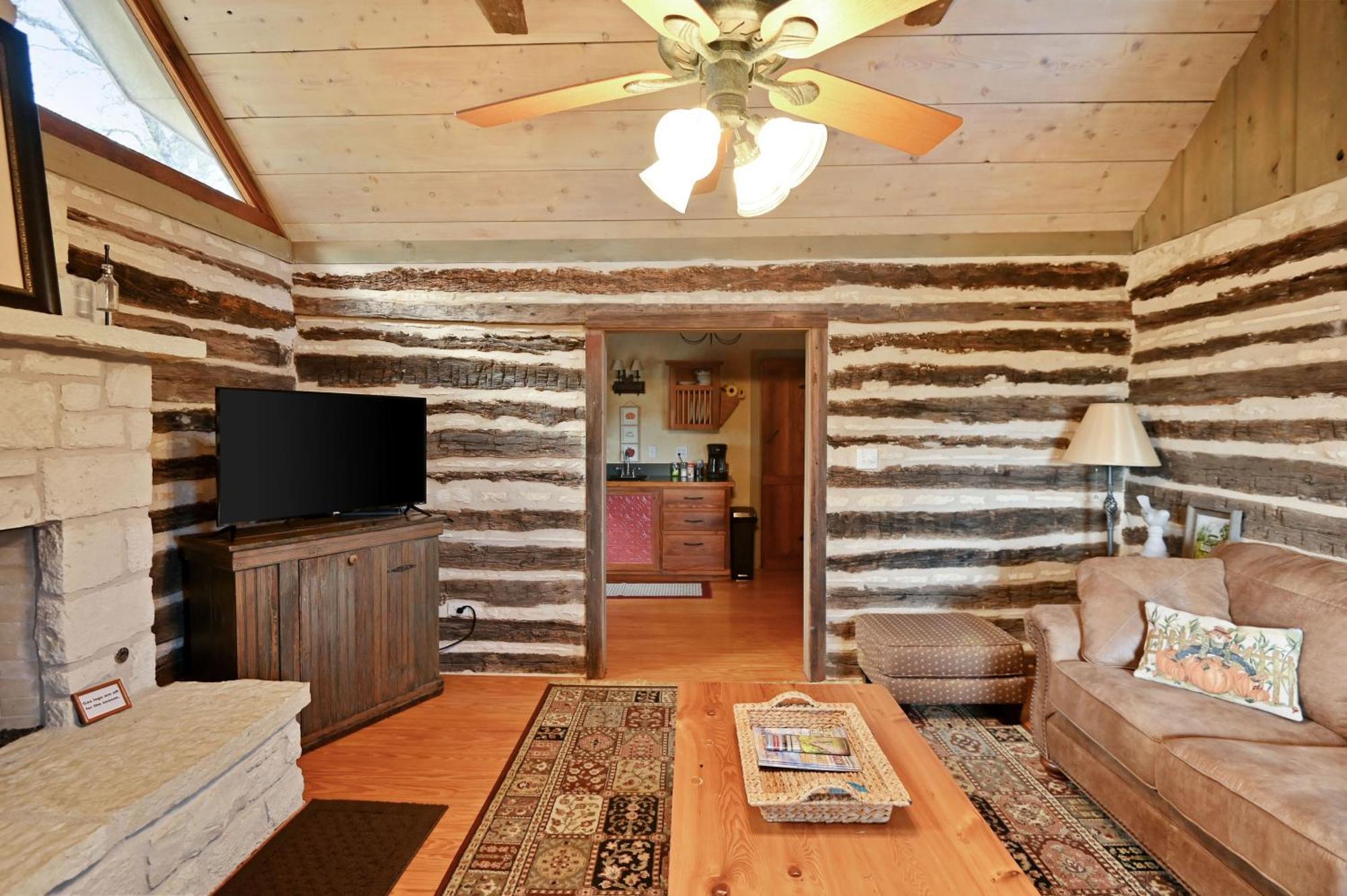 Cabins On Knopp School-Chula Vista Cabin 弗雷德里克斯堡 外观 照片